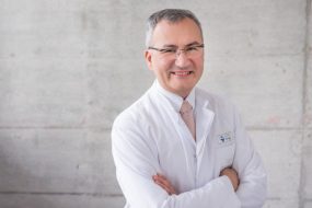 Leitender Arzt Furkat Davronov